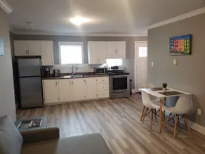 Spud Suites Unit B- 1 Bedroom with Pull-out Couch - Image 5