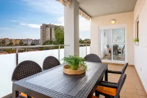 WintowinRentals Best Location, Beach, Pool & Parking - Image 5