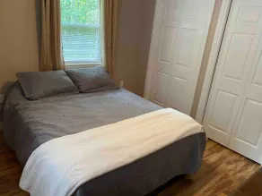 Cottage, bunkie, games room, close to golf courses - Image 5