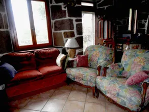 AT MARYSE'S - Image 3