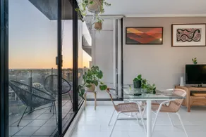 Sea Style Apartment - Image 2