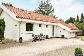 8 person holiday home in Ebeltoft-By Traum - Image 3