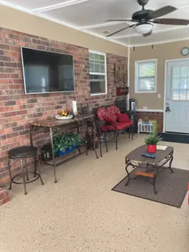 Dean's Cozy Country Cottage - Image 4