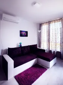 XL-1bedroomApt: MiniSmartRainbowGarden - Image 3