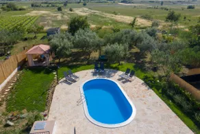 Villa Roko -full privacy with pool in olive shade - Image 2