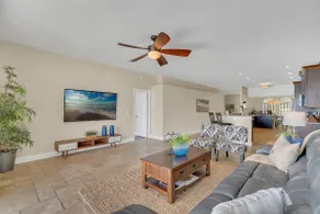 *Lakefront Pool Home *paddleboard*kayak*game room* - Image 4