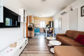 Green Hill Apartment - Image 4
