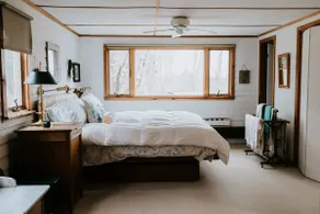 Rustic Berkshire Getaway - Image 2
