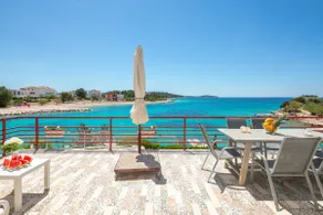 Amazing Seafront 4Bedroom Apartment - Image 2