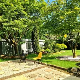 Stunning Lodge Museum View - Image 2