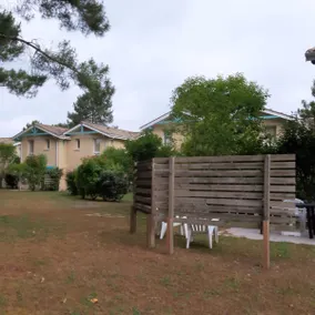 Entire house in residence - Image 2