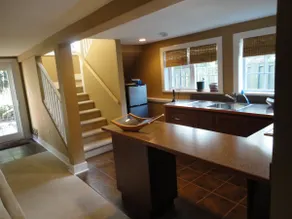 Heritage House Garden Suite - Image 4