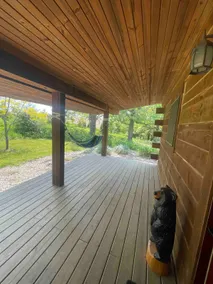 Romantic one bedroom cabin with indoor fireplace - Image 2