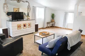 Blue Fern Hotel - Nestled Away Loft Space - Image 4