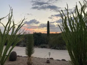 Cheerful 2 Bedroom home surrounded by desert hills - Image 3
