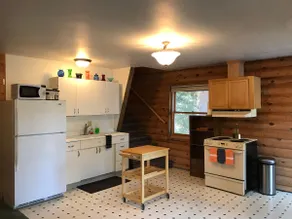 LOG Cabin Guesthouse in the TREES near Yosemite! - Image 2