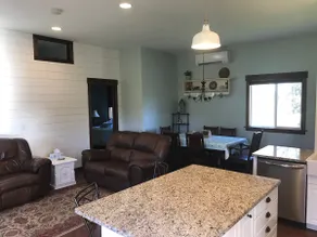 Guesthouse on 20 acre Hobby Farm - Image 3