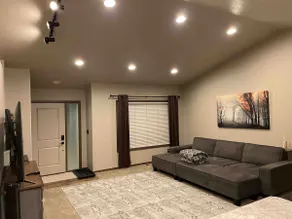4King bed+3Bath near Downtown|Airport|Falls park - Image 5