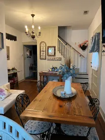 Ms Bettes Place - Image 3