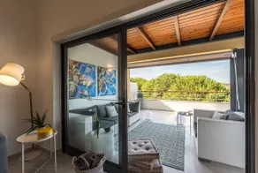 Charming apartment with large sunny balcony - Image 4