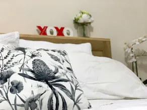 u4, Lovely, cosy one bedroom unit in West End - Image 5