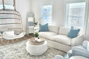Hydrangea House! 10 min Walk to Walnut Beach! - Image 2