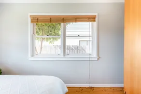 Tranquil Coastal Home, Short Walk to Mollymook Beach - Image 5