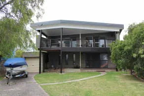 Seahaven Escape - 100m Strand - Image 2