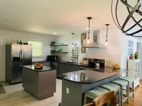 Modern-farmhouse Retreat - Image 3