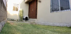 Spacious House, Garden and Parking for 2 Cars. - Image 2