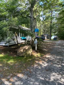 House at Sunshine- Long Lake, 5 min walk to causeway - Image 3