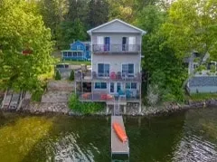 Beautiful Big Lake Front House W/gorgeous lake views - Image 2