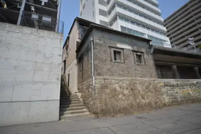 Uocho Kuranoue (Riverside villa on warehouse) - Image 2