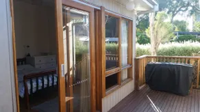 Walk to beach, Big block and Sea views! - Image 4