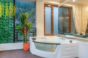 The Mirages~ Luxury 2bhk ~Heated Jacuzzi~Shimla - Image 4