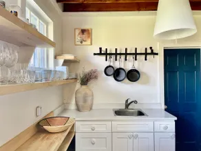 Modern Barn on 12 acres w Sauna, FirePit+swimming - Image 4