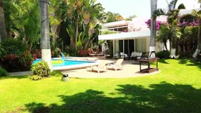 Charming residence in Cuernavaca - Image 2
