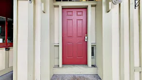 Great Apartment in Prime Newport Location! - Image 3
