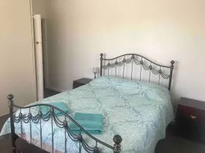 Style and Value House. Close to CBD. free Wifi - Image 3
