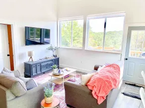 VARUMÄRKET NYTT MODERNA GÅRD, OBEHÅLLBAR PLATS - Image 4