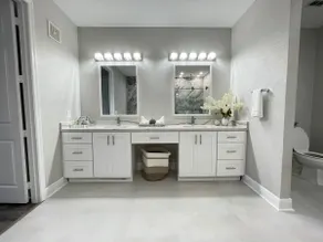 Luxury 2B2B APT Near Convention Center, Universal - Image 3