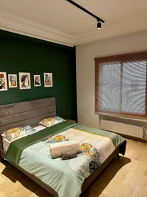 Elegant Lakside Apartment with Privative Garden - Image 3