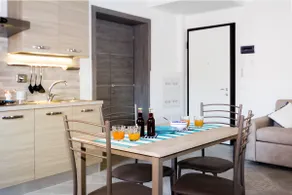 Apartment on Corso di Castiglione 2 - Image 3
