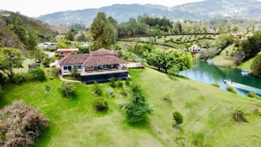 Spectacular Guatape Lake House! Perfect to escape and relax. - Image 4