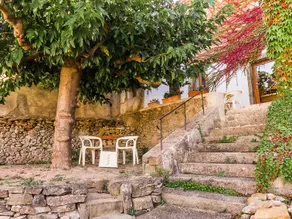 Charming renovated cottage in a quiet area with large pool - Image 2