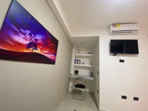 Tourist epicenter with air conditioning - Image 5
