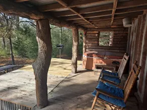 CiCi's Rustic Cabin at Bluegill Lake Cabins - Image 3