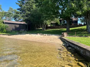 Private Lakefront Cottage in Huron County - Image 2