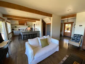 Olympia Waterfront Beach Cottage - Image 5