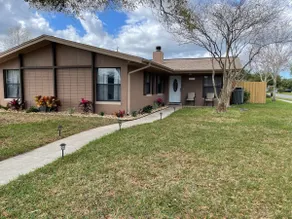 Beautiful 3/2 Home Heated Pool, Wifi, Golf Cart. - Image 3